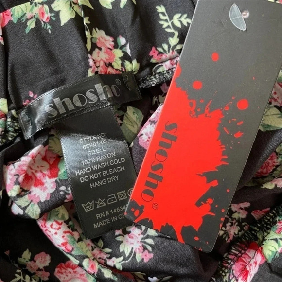 Shosho Floral Mini Skirt size Large - Picture 5 of 5